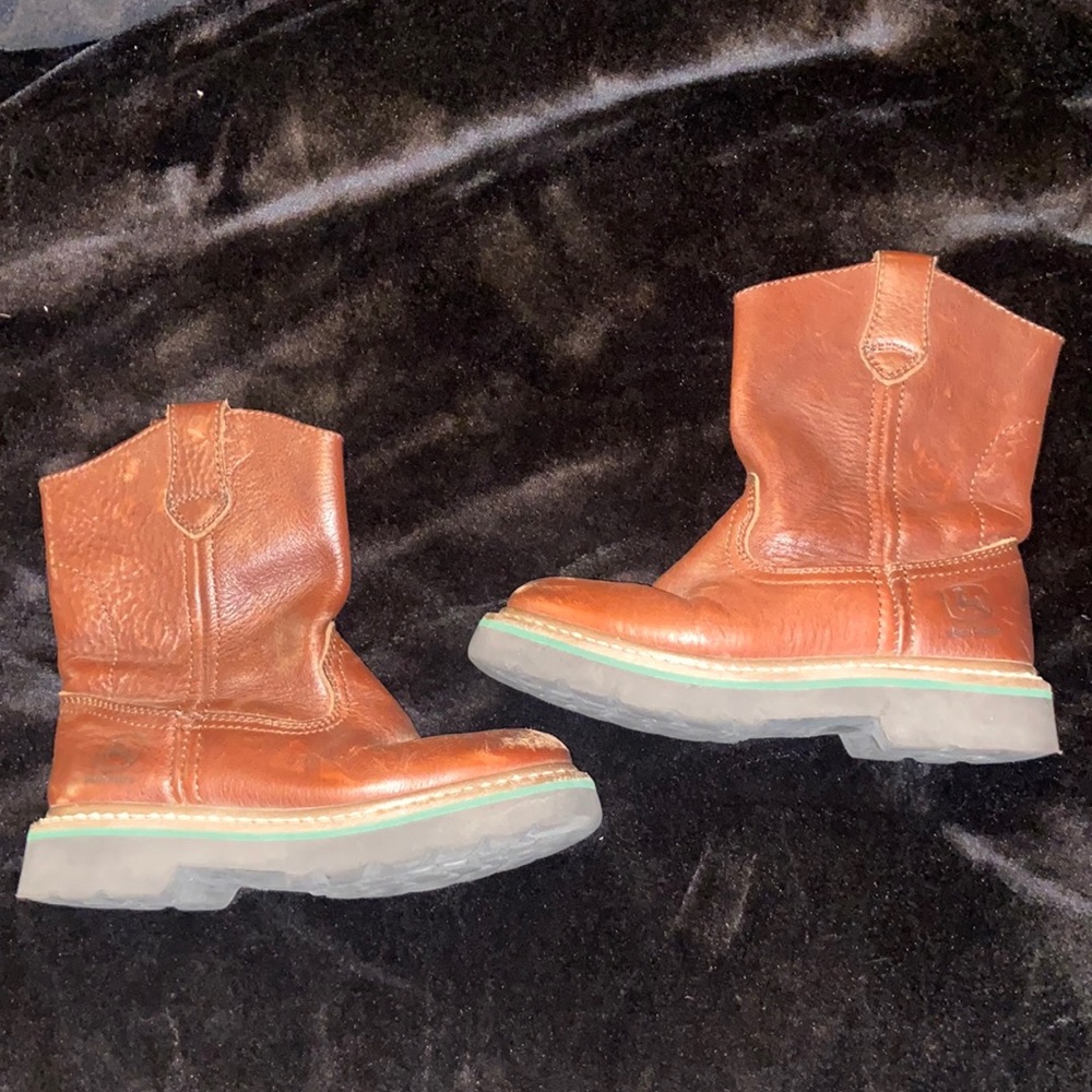 Children’s John Deere boots size 11